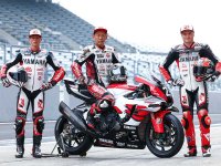【ヤマハ】「#21 YAMAHA RACING TEAM」が鈴鹿8耐に参戦する「YZF-R1」をお披露目！カラーは99年のYZF-R7がモチーフ　メイン