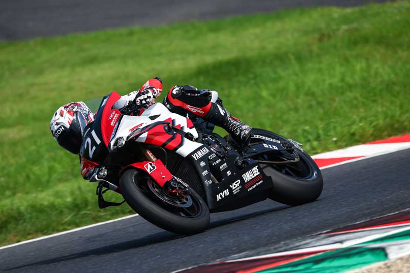 【ヤマハ】「#21 YAMAHA RACING TEAM」が鈴鹿8耐に参戦する「YZF-R1」をお披露目！カラーは99年のYZF-R7がモチーフ　記事7