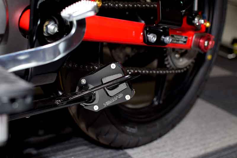 未舗装路でも安心！ 現行型 CT125ハンターカブ用「サイドスタンドプレート」が EVATEK から発売 記事2