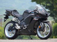 アグラスから CBR600RR（20-）用「バックステップ／トップブリッジ／ハンドルSET」が発売！ メイン