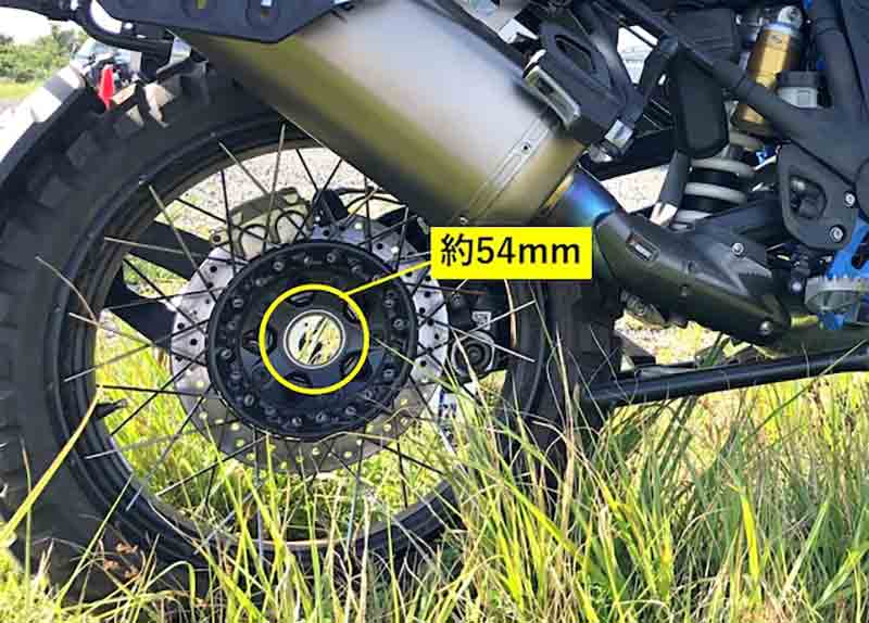 フィードスポーツジャパンから R1300GS用「ハンドルアップスペーサー／デビルステップ／ディスプレイスタンド」が発売！ 記事8