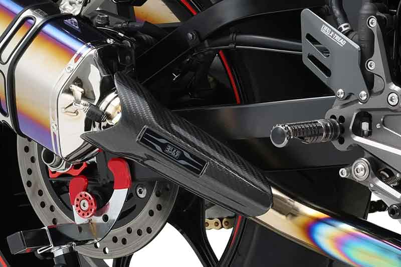 ヨシムラが Hayabusa用「フルエキゾーストHEPTA FORCE チタンサイクロン 2本出し 政府認証」の受注をスタート！ 記事9