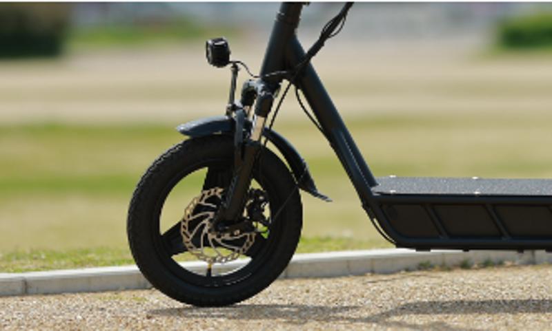 移動の常識が変わる。次世代モビリティ、始動　「特定小型原動機付自転車」キックスケータータイプ・自転車タイプ・スクータータイプの3タイプを全国のスポーツデポにて順次発売