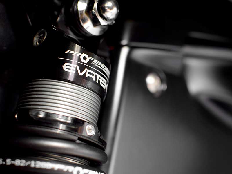 EVATEK × PROFENDERコラボ！ CT125ハンターカブ用リアショック「FLASH」が発売 記事2