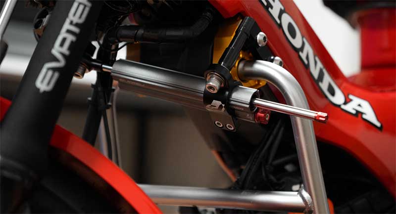 荷物満載でも安定のハンドリング！ CT125 ハンターカブ用「EVATEK × PROFENDER ステアリングダンパーキット」が発売 記事1