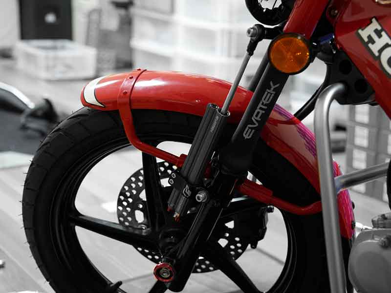 18段階調整可能な高性能ダンパー採用／CT125 ハンターカブ用「EVATEK × PROFENDER フロントフォークダンパーキット」が発売！ 記事2