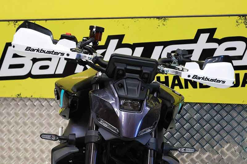 Barkbusters の「ハンドルガードキット」にヤマハ MT-09（24-）用が登場！ 記事4