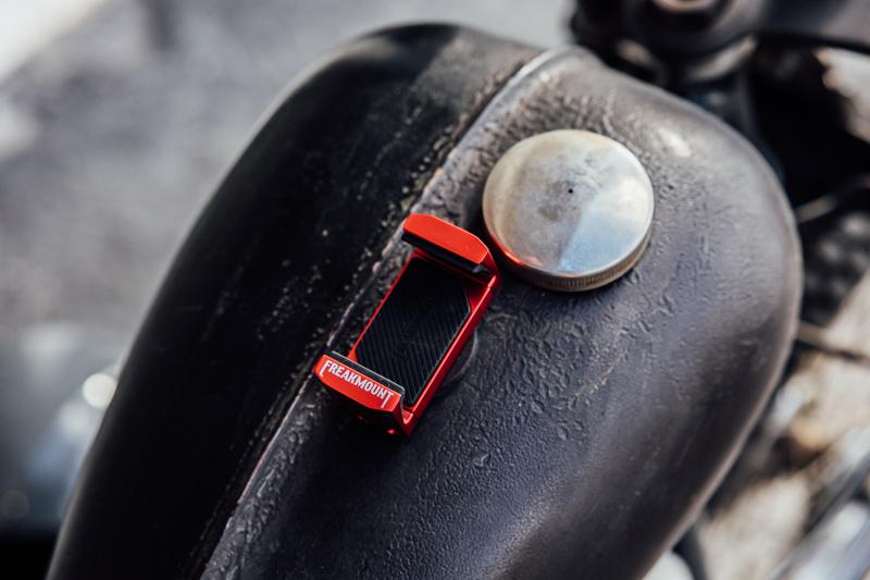 超強力マグネット式バイク用スマホホルダーの新型『FREAKMOUNT2.0』に全5色のカラーラインナップ追加！