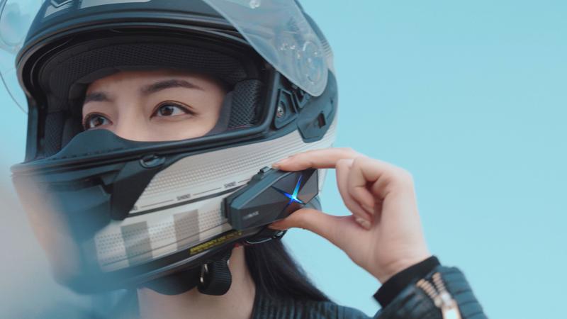 バイク用・次世代インカム「ASMAX（アズマックス）