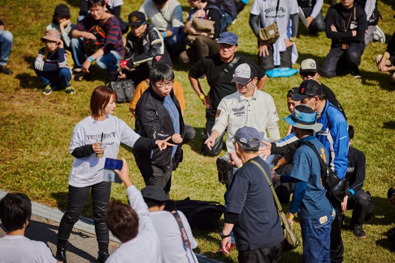 トライアンフから「TRIUMPH