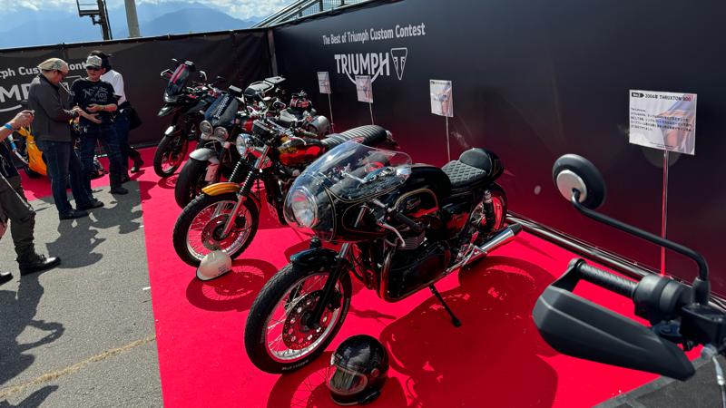 トライアンフから「TRIUMPH