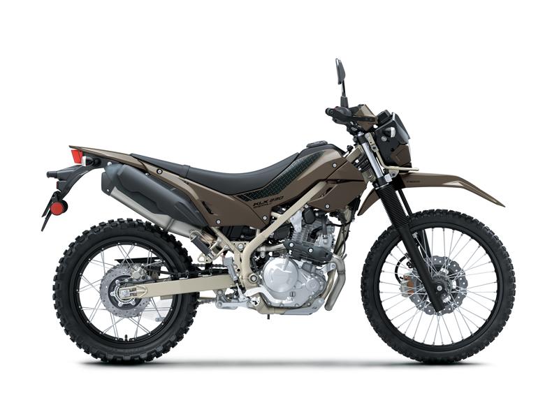 カワサキからアウトドアライディングの新提案「KLX230