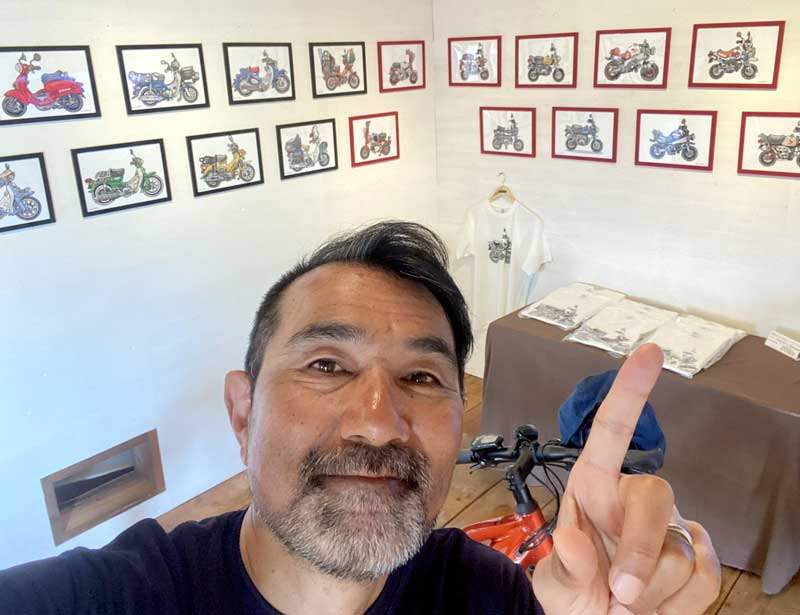 バイクブロスでおなじみのイラストレーターによる個展「藤原かんいちイラスト展 ～僕たちが愛した原付バイクたち～」が10/11～26まで愛知県で開催　記事4