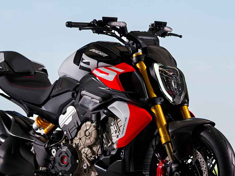 【ドゥカティ】新RSシリーズ「ディアベルV4 RS／ムルティストラーダV4 RS」を発表／日本発売は2026年予定 メイン