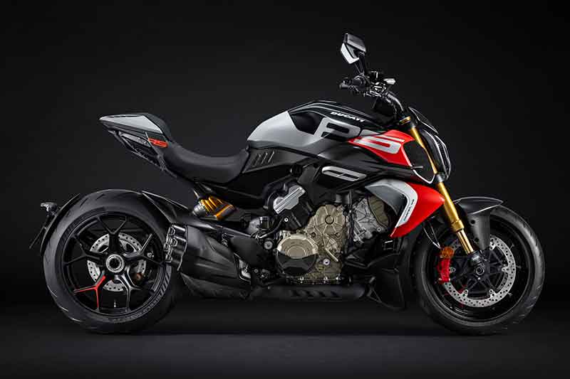 【ドゥカティ】新RSシリーズ「ディアベルV4 RS／ムルティストラーダV4 RS」を発表／日本発売は2026年予定 記事5
