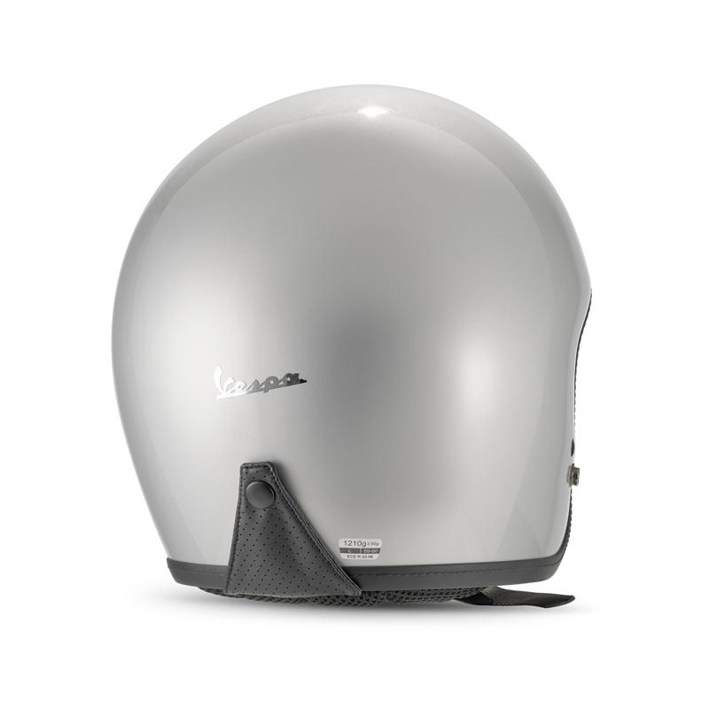 ベスパ純正ヘルメットをプレゼントするキャンペーンを実施