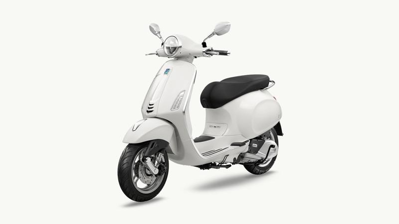 ベスパ純正ヘルメットをプレゼントするキャンペーンを実施
