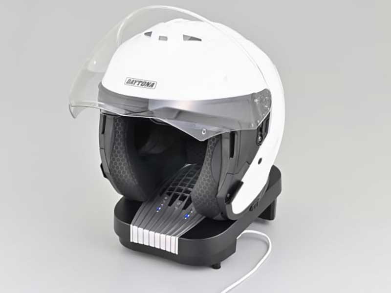 送風量2.3倍×プラズマイオンで速乾消臭!「ヘルメット消臭器 RE:MET TURBO/リメット ターボ」がデイトナから発売 記事4