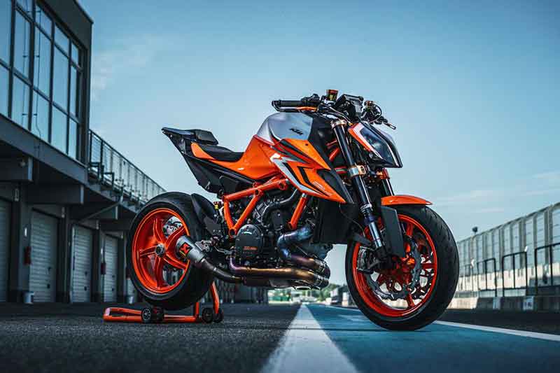 【KTM】MY2023〜2024 の新車が対象「キャッシュバックフェア」を12/24まで開催! 記事1