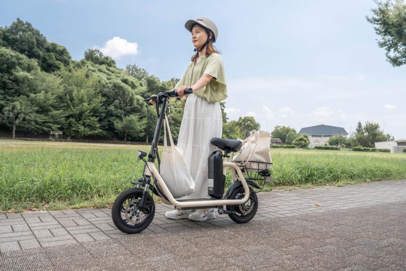 【先行販売】坂道もスイスイ登れる、免許不要の特定小型原付「twenty