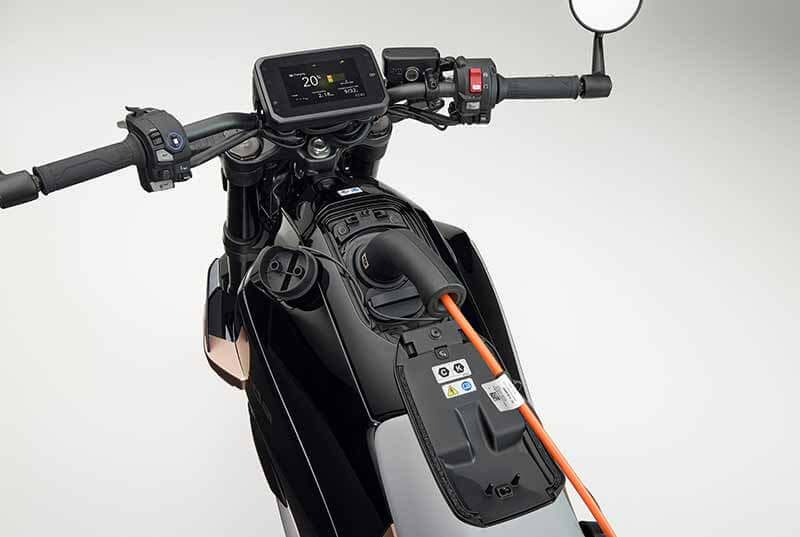 【ホンダ】電動モーターサイクル「Honda WN7」を EICMA2025 で公開! 二輪電動事業のブランドプロミスと4つのコアバリューを発表 記事4