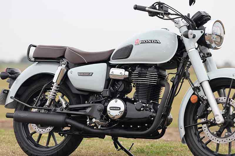 SP忠男から GB350C用「POWERBOXサイレンサー ブラックエディション」が発売！ 記事1