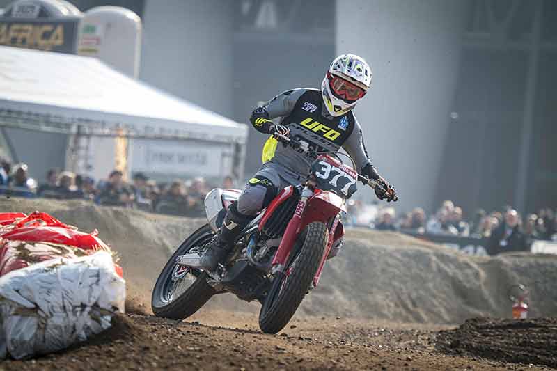 【ドゥカティ】EICMA2025 で新型 Hypermotard V2 や DesertX など2026年モデルを多数公開 記事8