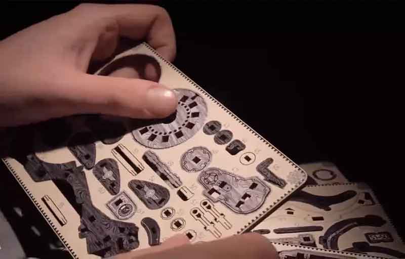 精巧ギミックで走る木製 Vツインバイク!「Cruiser V-Twin」がMakuakeに登場(動画あり) 記事2