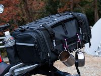 パイクスピークが「バイク用シートバッグ」の再販スタート！ 新設計ベルトで着脱簡単に メイン