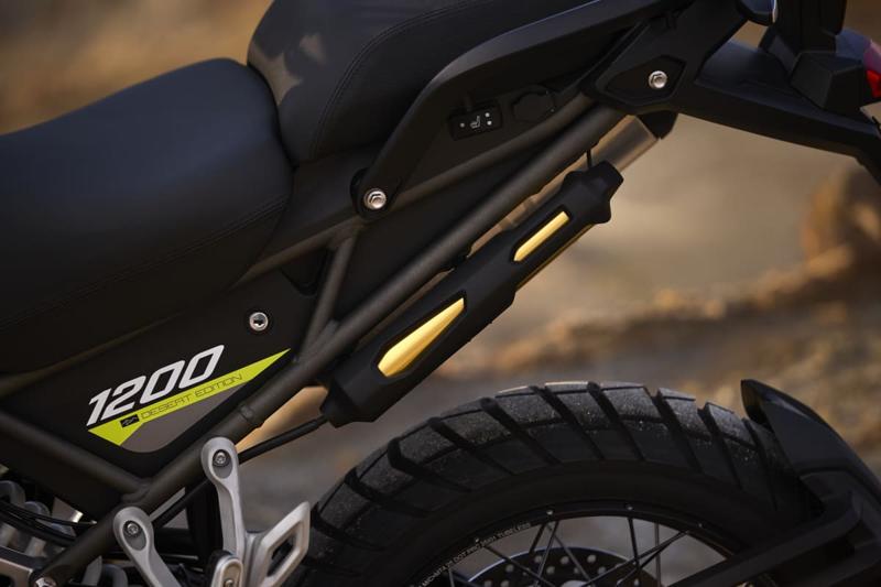 トライアンフから、特別仕様車のTIGER