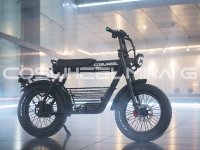 【COSWHEEL】特定小型原付ニューモデル「COSWHEEL MIRAI G」を発表! カメラ内蔵の大画面ディスプレイ搭載