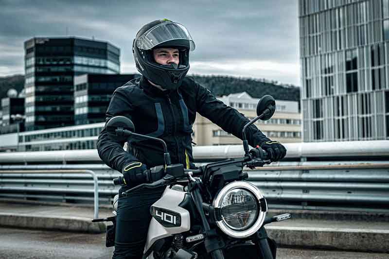 【ハスクバーナ・モーターサイクルズ】新車購入で純正アクセサリーなどプレゼント！「カスタマイズキャンペーン」を1/10より実施 記事1