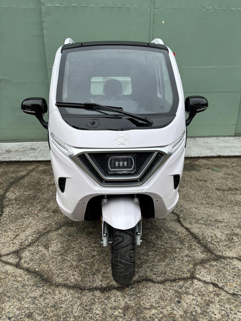 【ビークルファン】人気のハイエンドモデル「アーバントライカー」のドア付き車体が入荷!!