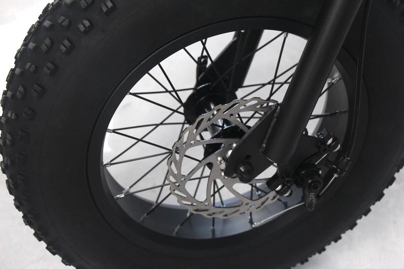 WO、特定小型原付「wonkey」シリーズに新色「SILVER」を追加。2025年12月12日（金）発売