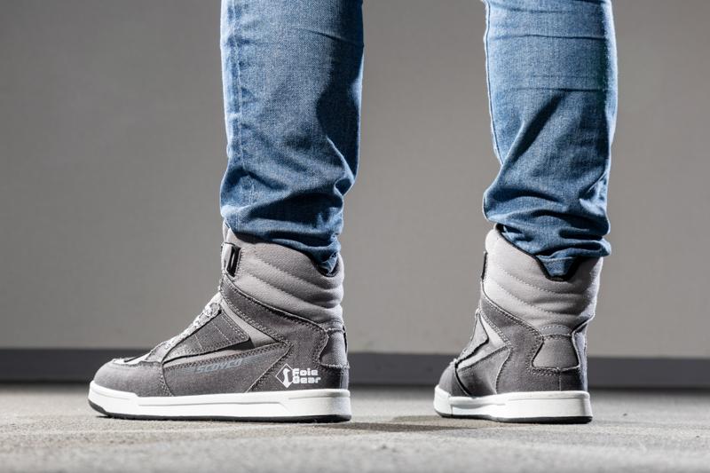 ライディングシューズSCOYCO(スコイコ)史上最高水準の機能とデザイン!有名YouTuberのフォアグラさんコラボレーションした「MT107WP」の発売がスタート