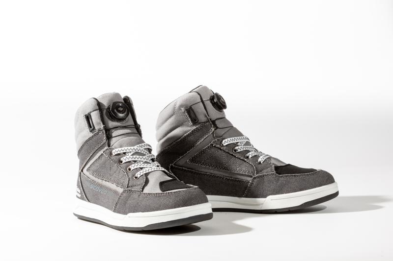 ライディングシューズSCOYCO(スコイコ)史上最高水準の機能とデザイン!有名YouTuberのフォアグラさんコラボレーションした「MT107WP」の発売がスタート