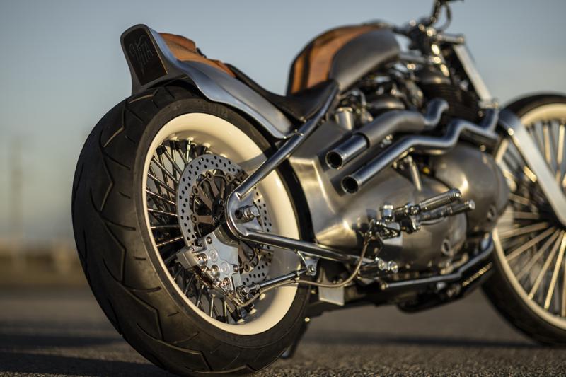 ロイヤルエンフィールド公式カスタムプロジェクトカスタムバイク「VITA」をDeus