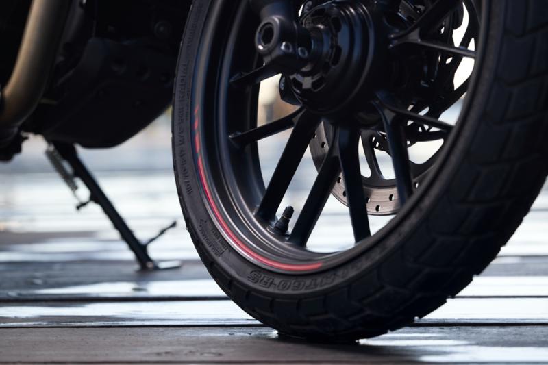 トライアンフから、遂に登場したカフェレーサーのThruxton