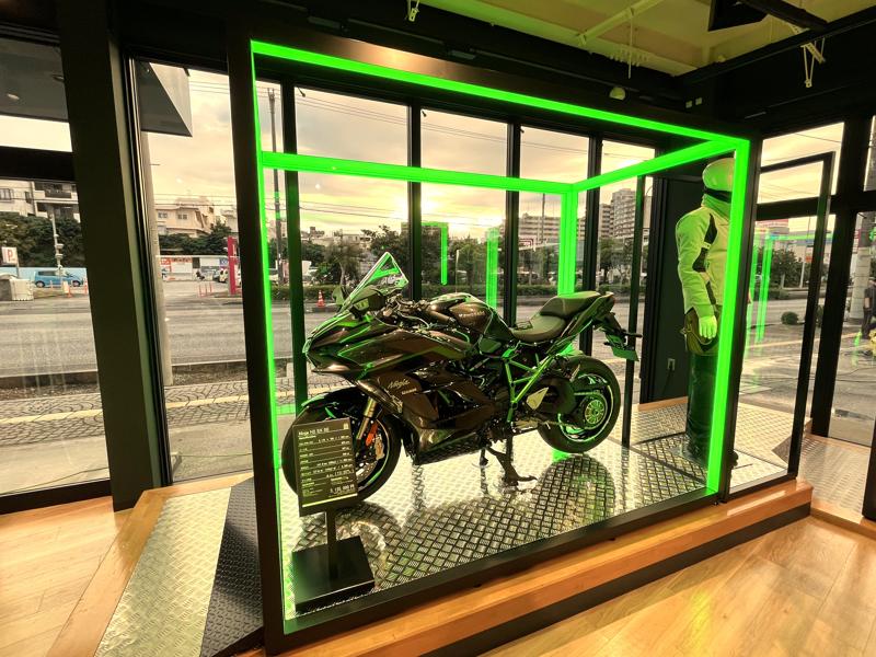 新しさと歴史が交差する都市、沖縄県那覇市の「カワサキ