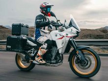 【KOVE】新型ツアラー「800X TOURING」2月日本発売！ 167.8万円でフルパニア・クルコン全盛り仕様（動画あり） メイン