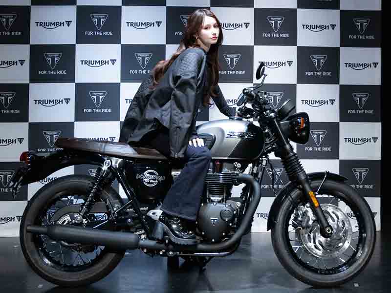 【トライアンフ】新型モダンクラシックシリーズ国内初披露！「トライアンフ ブランドナイト」にダレノガレ明美さんも登壇 メイン