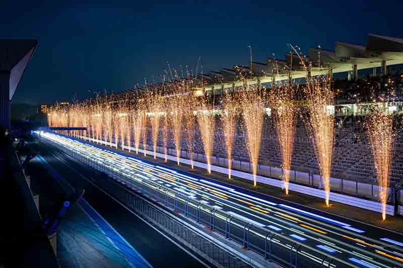 4/11開催「富士山花火vsスピードウェイ2026」 バイクでのサーキット走行付きチケットを150台限定で販売 記事5