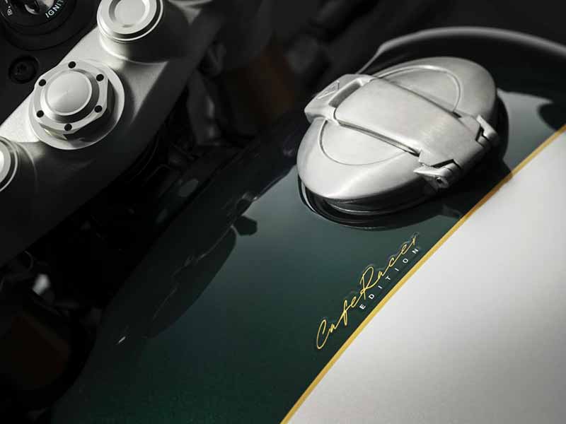【トライアンフ】世界800台の限定モデル「Speed Twin 1200 Cafe Racer Edition」を発表 記事8