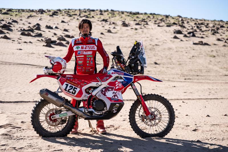 藤原慎也、世界一過酷な「ダカール・ラリー」に初挑戦15日間