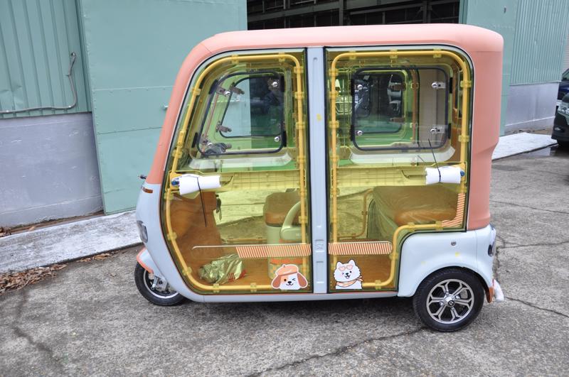 【ビークルファン】VF-S(ハッチバックタイプ3人乗りドア付き3輪)、VF-C(両開きドア付き3人乗り三輪EV)発売