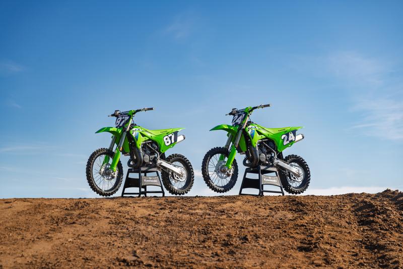 カワサキからヤングライダー向け本格モトクロッサー新型「KX112/KX85/KX85