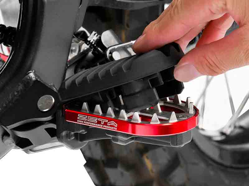 ツーリングから林道まで対応、ダートフリークから WR125R用「アドベンチャーアーマーハンドガード／フットペグ」発売 記事23