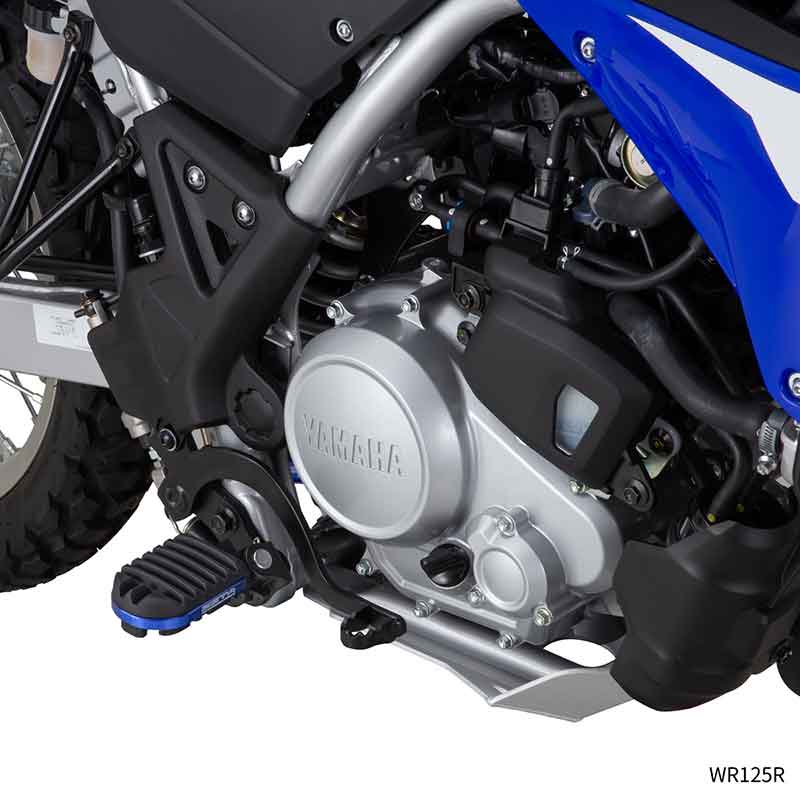 ツーリングから林道まで対応、ダートフリークから WR125R用「アドベンチャーアーマーハンドガード／フットペグ」発売 記事21