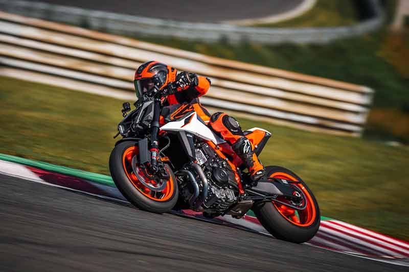 【KTM】新型 990 RC R ほか日本初披露4モデル展示、東京モーターサイクルショー 2026出展概要 記事2