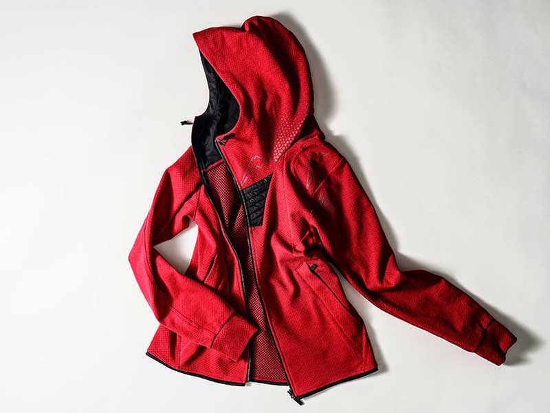 新デザイン採用のカットソー3型ほか、クシタニ 2026春夏 新作アパレルが登場! 記事2